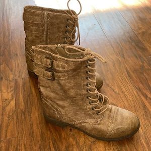 Brown combat boots! Size 7.5 womens!